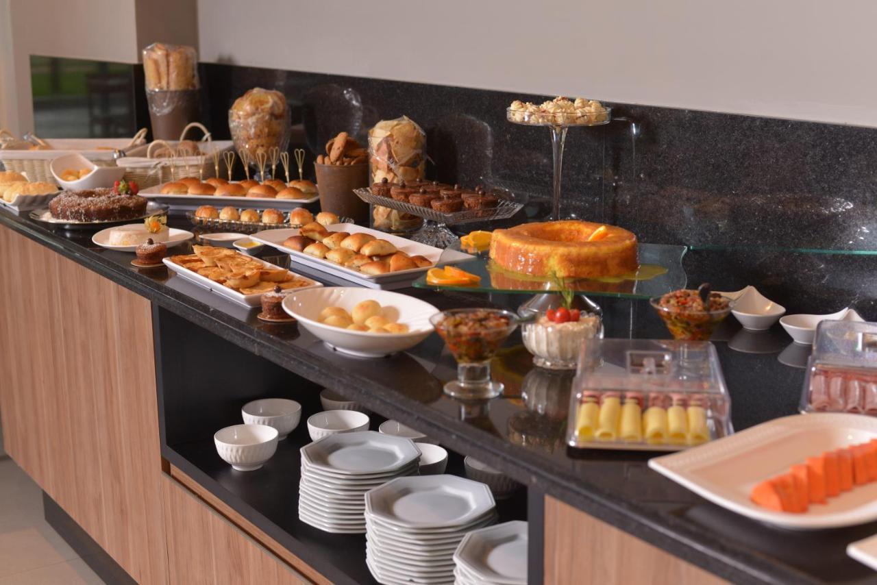 Hotel Hplus Premium Palmas 4*