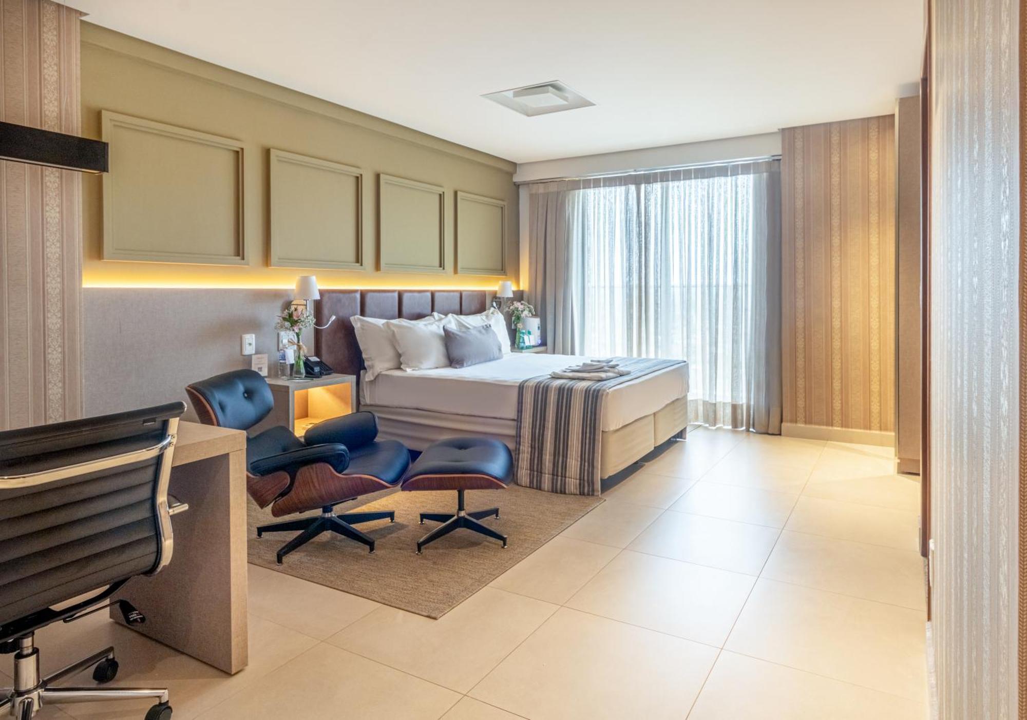 Hotel Hplus Premium 4*